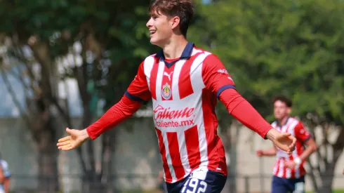 Armando González se mantiene imparable en la Sub 23 de Chivas