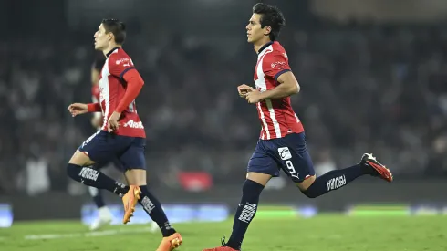 José Juan Macías por fin volvió a jugar con Chivas después de año y medio