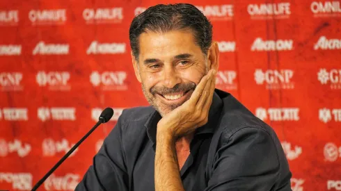 El plan de Fernando Hierro para que Chivas no pague millonadas por fichajes.
