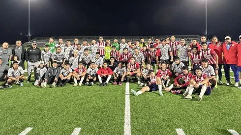 Ambos equipos compartieron en la cancha tras el partido amistoso en Georgia
