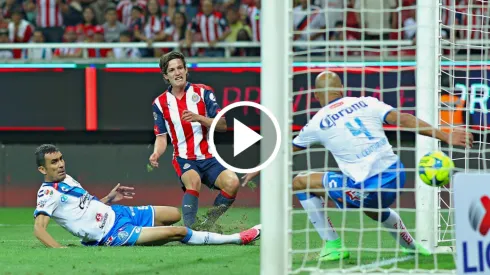 El gol más curioso de Chivas ante Puebla.
