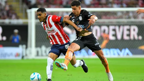 Alineaciones de Chivas vs. Pachuca.
