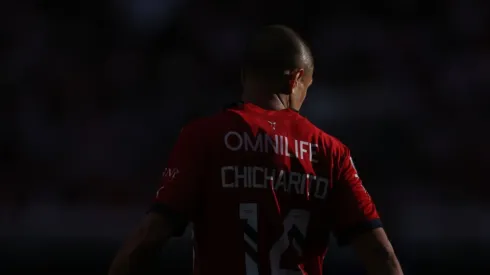 Chicharito sigue con problemas físicos.
