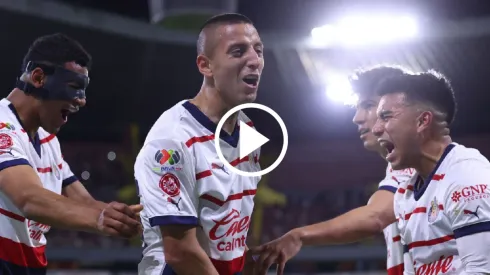 Piojo Alvarado celebra el gol ante Atlas.
