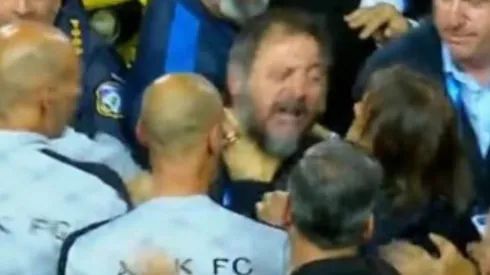 Matías Almeyda se mostró furioso en derrota de AEK.
