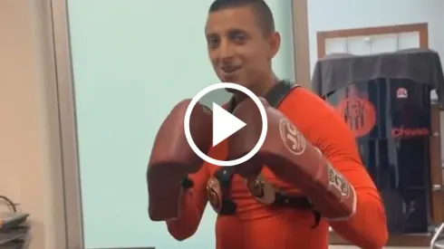 Piojo Alvarado pone a temblar al Canelo Álvarez con este video