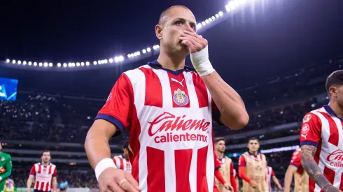 Chicharito Hernández firmó autógrafos en Verde Valle.
