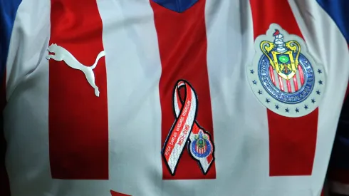 Lloró en una cancha por crisis de Chivas y hoy se despidió del futbol profesional