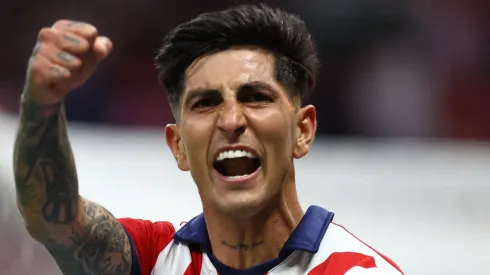 Pocho Guzmán es el capitán de Chivas.
