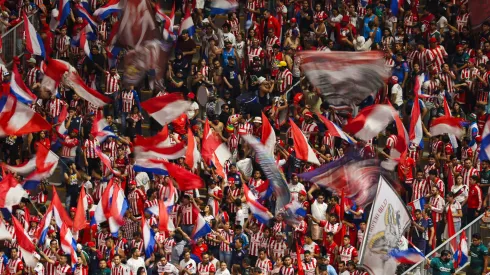 Afición de Chivas eligió al último gran ídolo.
