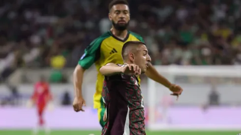 Alvarado durante el juego México vs. Jamaica.
