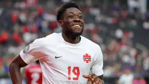 Alphonso Davies, la máxima figura de Canadá.
