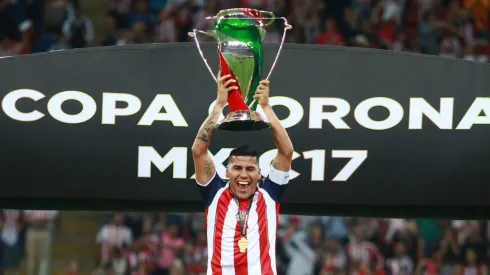 Salcido alzó última Copa MX de Chivas.
