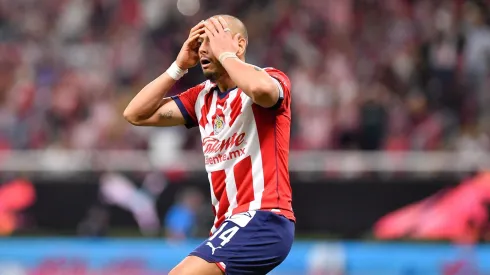 Chicharito, al borde del retiro en pretemporada con Chivas