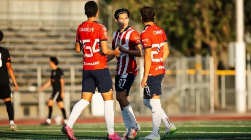 Mauricio Reyes -centro- debutó como titular con Chivas Sub23 en la Jornada 1
