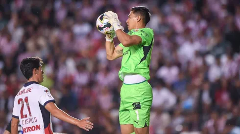 Raúl Rangel en el último partido de Chivas contra Querétaro.
