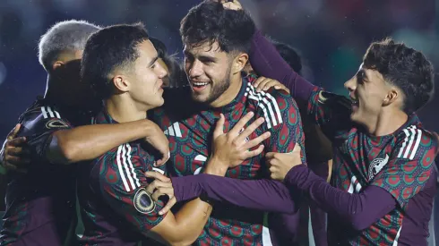 Francisco Méndez celebró el gol pero Concacaf se lo dio en contra al portero de Guatemala
