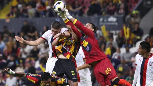 Tapatío no pudo inicia con una victoria. 

