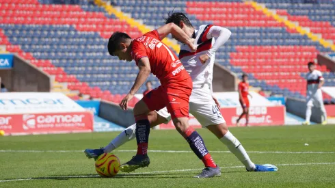 Héctor Mascorro y Gilberto García, en el partido de la Jornada 12 del Torneo Clausura 2024 de la Liga de Expansión MX, entre Tepatitlán y Tapatío.
