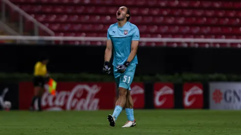 Eduardo García festeja en el partido entre Tapatío y Alebrijes de Oaxaca.
