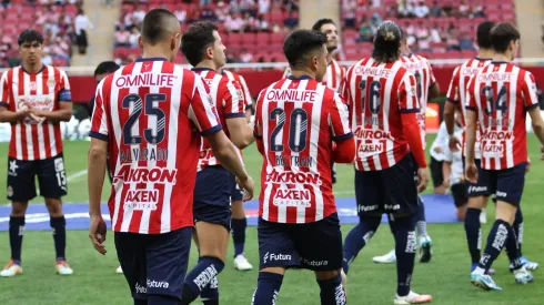 Chivas recibe golpe bajo de la Liga MX.
