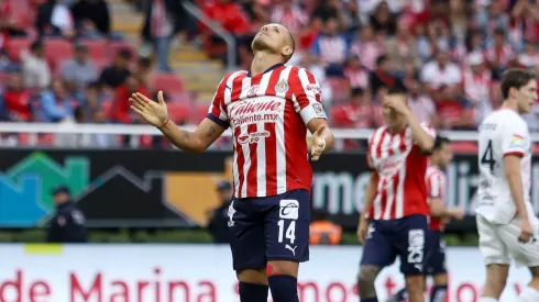 El Rebaño no contará con Chicharito para el Clásico.
