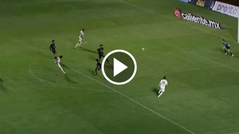 Golazo de Tapatío ante Tlaxcala.
