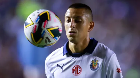 Roberto Alvarado y su postura ante su posible salida de Chivas.
