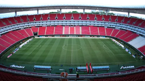 Estadio Akron no luce bien para el Chivas vs. Monterrey.
