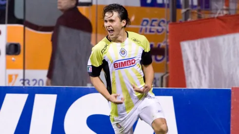 Así celebró su golazo Pina Arellano.
