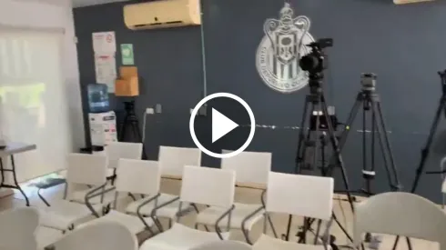 Prensa de Guadalajara abandonó conferencia de Chivas.
