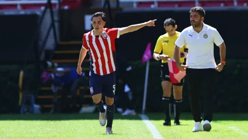 Hugo Camberos madrugó a todos con dos goles durante el debut de Pepe Meléndez en el banquillo
