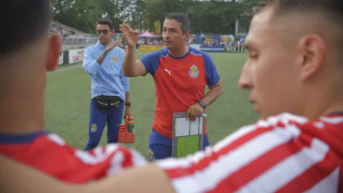 La plantilla de Chivas se comprometió con Arturo Ortega y la directiva en avanzar directo a la Liguilla
