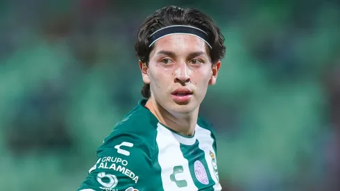 Torreón, Coahuila, 25 de Octubre de 2024. Jordan Carrillo, durante el partido correspondiente a la jornada 14 de torneo Apertura 2024 de la Liga BBVA MX, entre los Guerreros de Santos Laguna y los Cañoneros de Mazatlán FC, celebrado en el estadio Corona. Foto: Imago7/ Erick Saavedra
