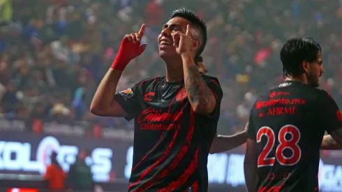 Efraín Álvarez pudo llegar a Chivas.
