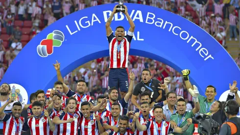 La IA pronosticó el futuro de Chivas: ¿Cuándo levantará un trofeo?
