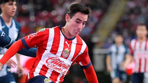 Pérez Bouquet debe regresar a Chivas.

