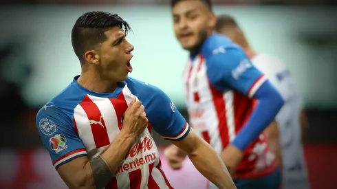 ¿Por qué Alan Pulido viajó a Kansas tras ser anunciado con Chivas?