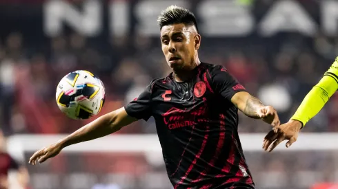 Chivas espera respuesta por Efraín Álvarez.
