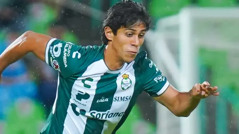 JJ Macías se va de Santos Laguna.
