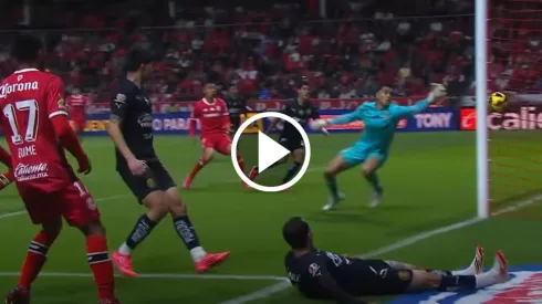 ¿Error del Tala Rangel o de Hugo Camberos en el gol del Toluca?