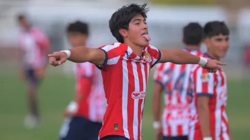 Leonel Calderón marcó su primer gol en Chivas.
