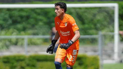 Ángel Robinho Romero, portero de Chivas Sub-19.

