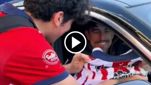 Aficionado de Chivas se topó con Veljko Paunovic.
