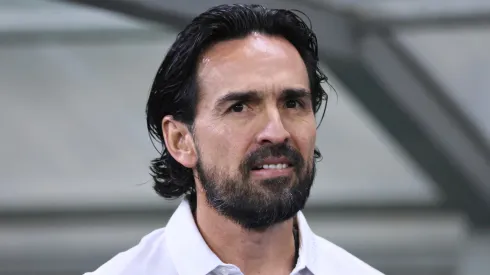 Gerardo Espinoza "borró" a ocho jugadores de Chivas.
