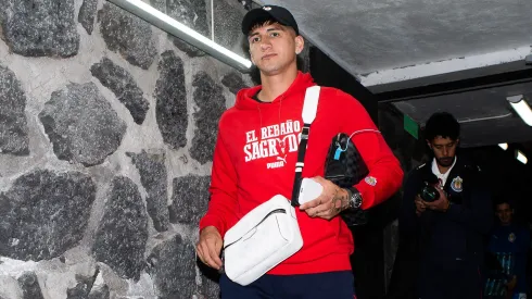En Chivas, Alan Pulido está siendo suplente con Gerardo Espinoza.
