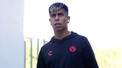 Efraín Álvarez jugaría en Chivas la próxima temporada.
