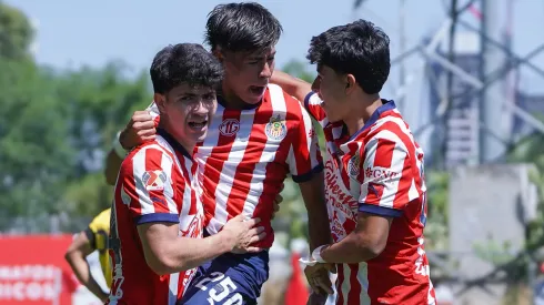 Hijo de un ex-Chivas forma parte de la pretemporada de Milito.
