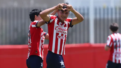 Diego Latorre marcó un golazo de chilena a Chivas.
