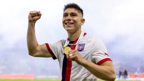 Uziel García promovido del Tapatío a Chivas.
